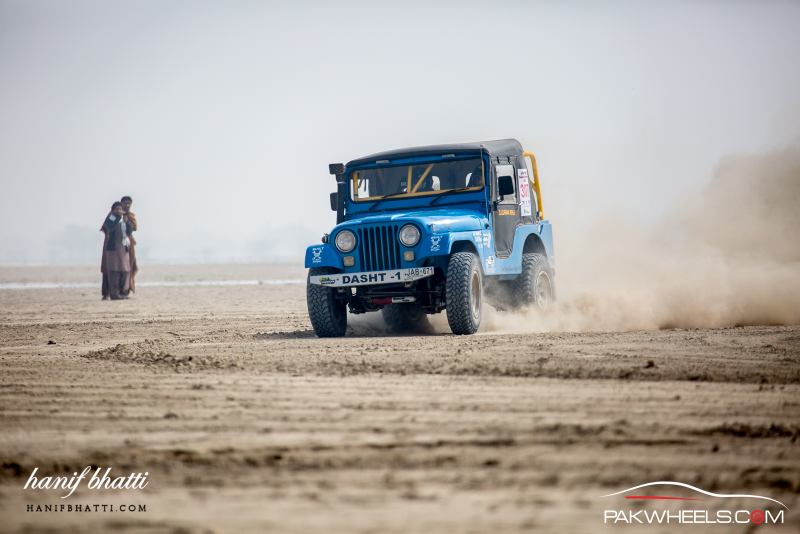 Illustration for article titled Saving A 4x4 From Flipping And Why You Should Lose The Camera Too